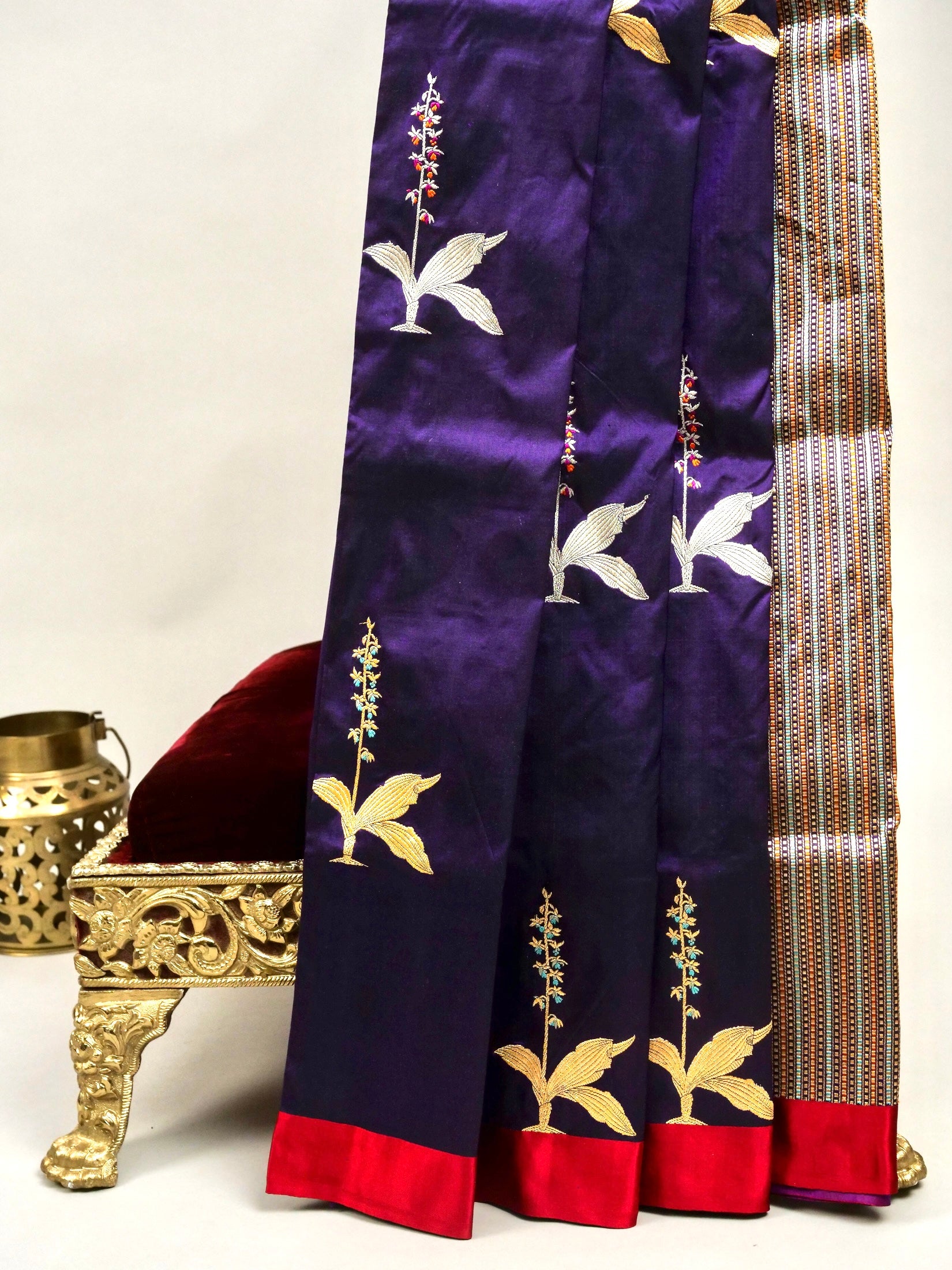 Sona Rupa Kadhua Boota Weaved on Satin Silk Border Saree