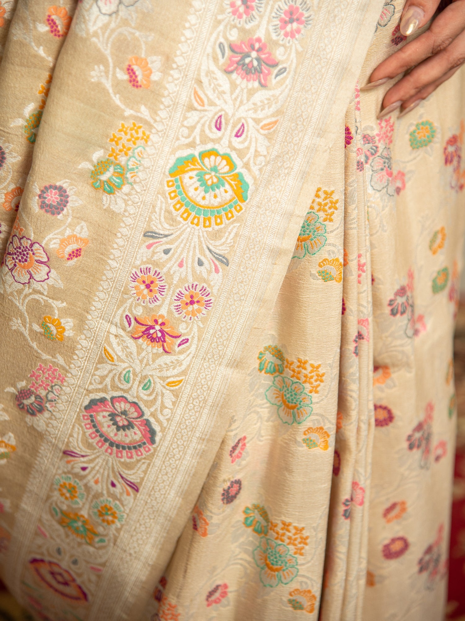 Natural Off White Handloom Banarasi Tussar Silk Saree with Multicolor Jaal