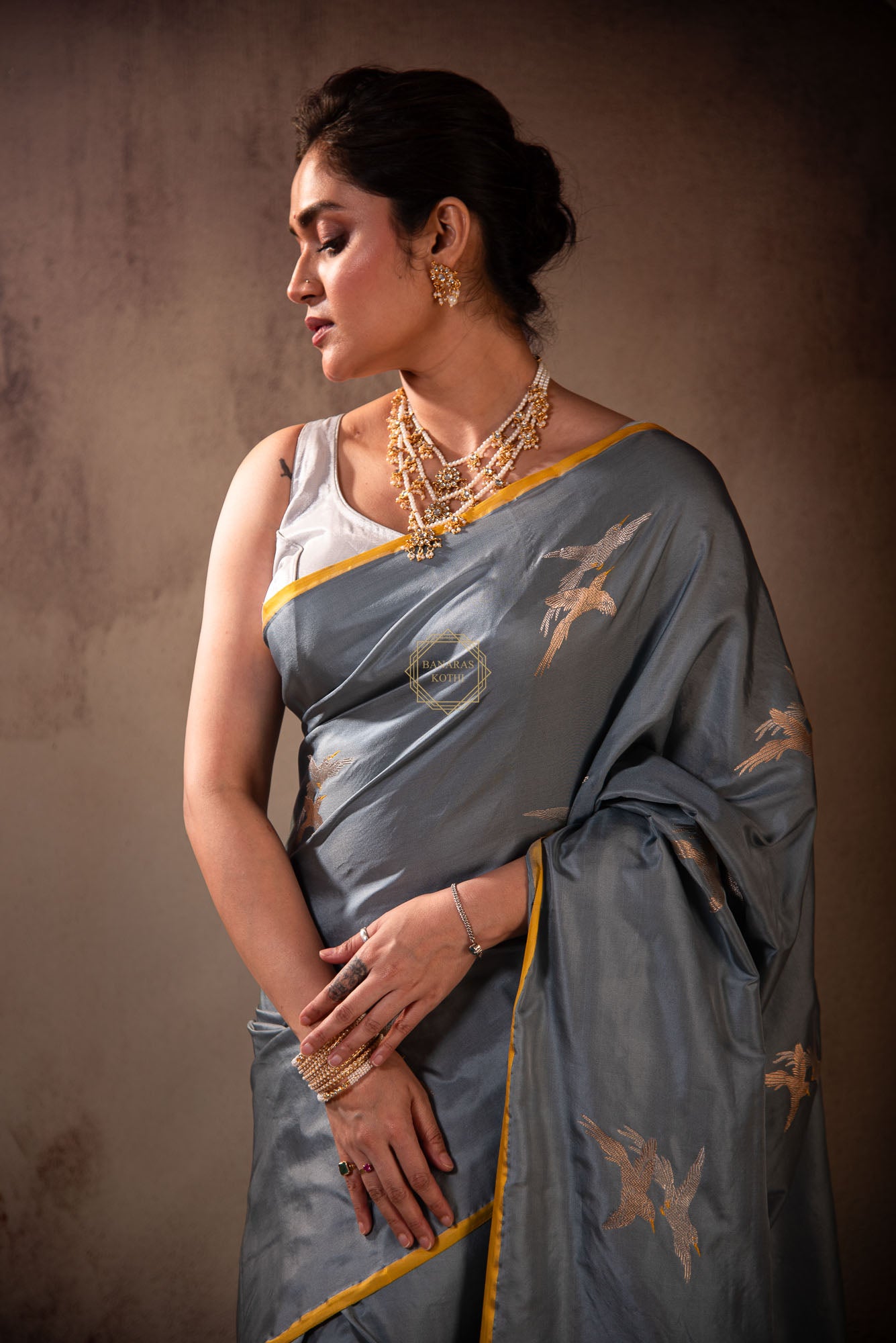 Sona Rupa Kadhua Boota Weaved on Satin Silk Saree