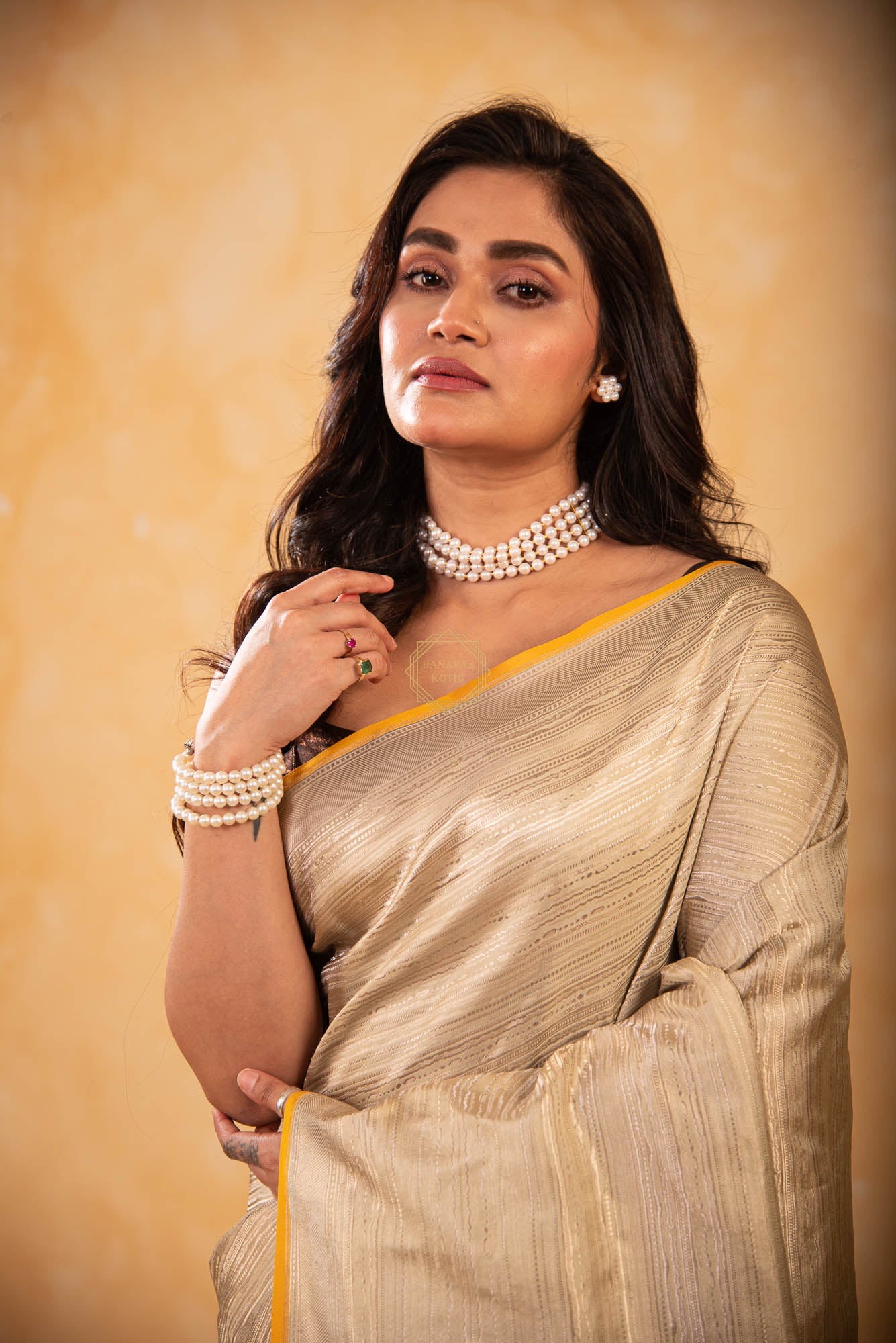 Modern Design Weaved on Contemparory Fusion Tanchoi Weave Saree