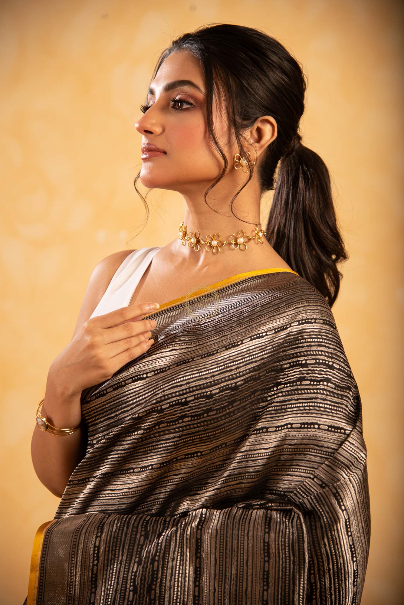 Modern Design Weaved on Contemparory Fusion Tanchoi Weave Saree