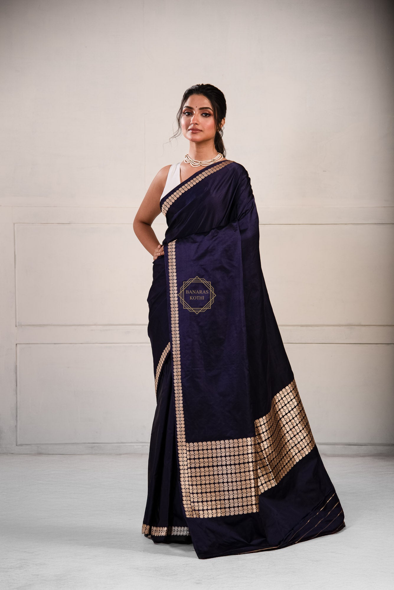Kadhua Border Weaved on Plain Body of Satin Silk Saree