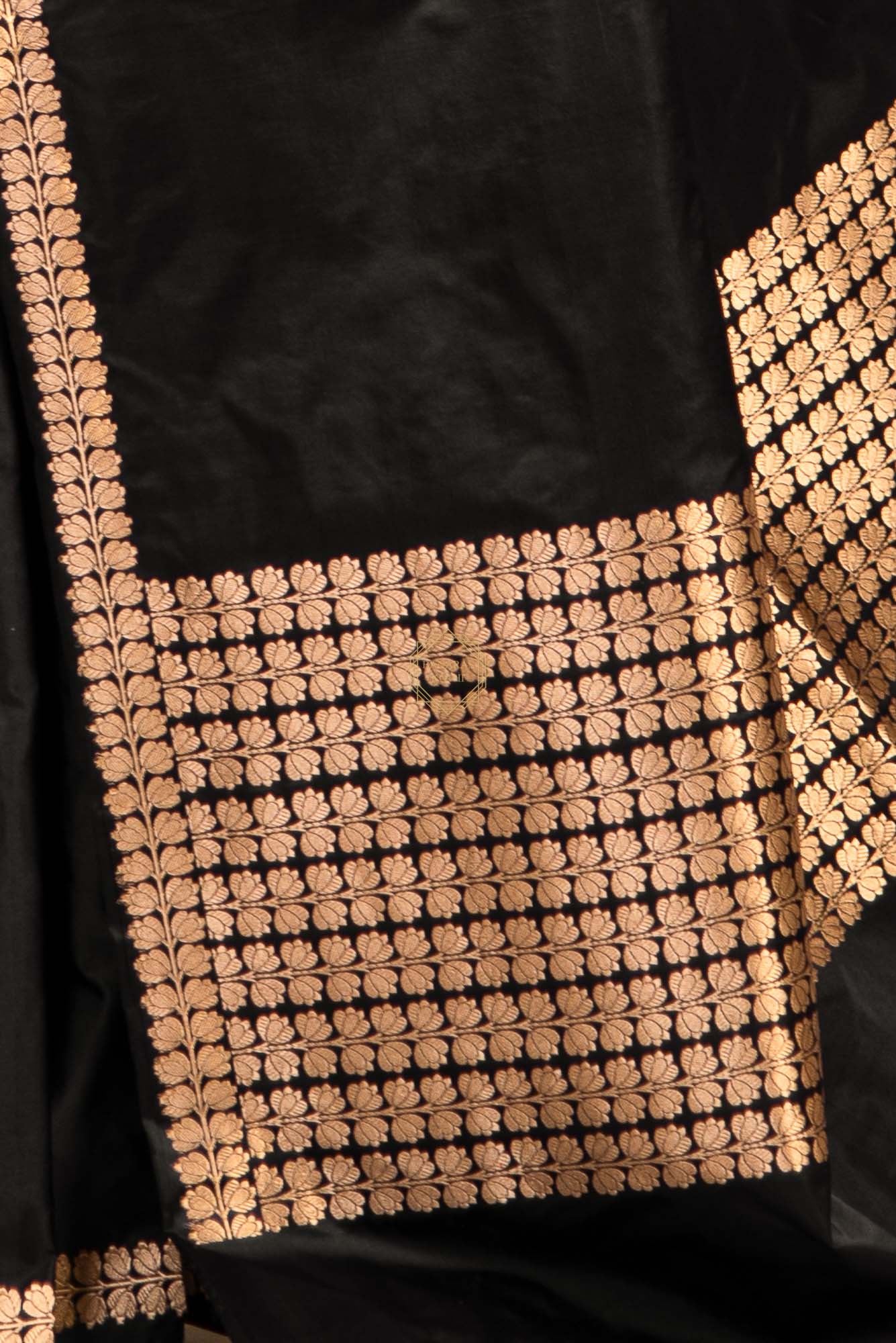 Kadhua Border Weaved on Plain Body of Satin Silk Saree