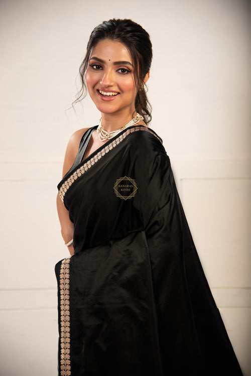 Kadhua Border Weaved on Plain Body of Satin Silk Saree