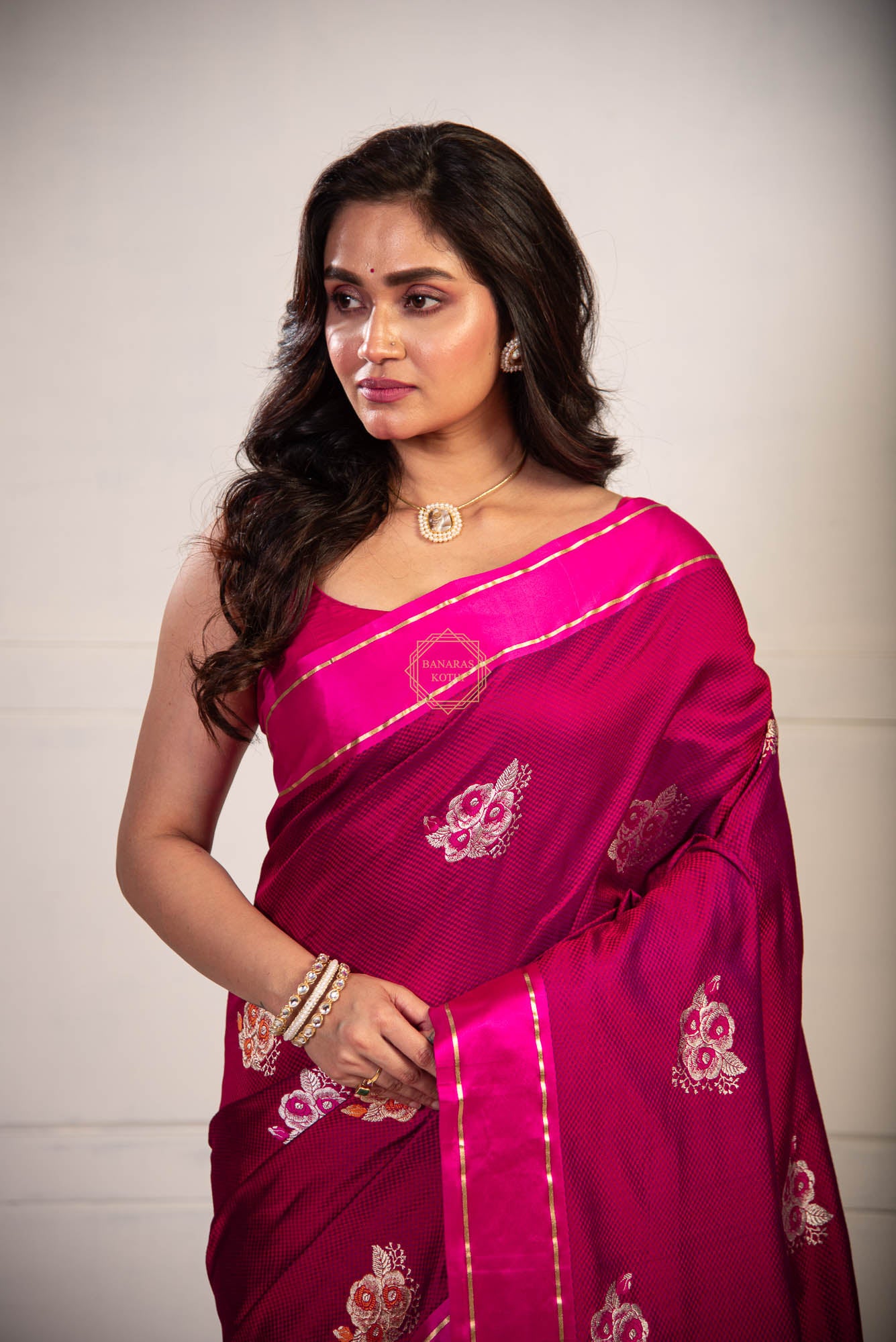 Contemparory Tanchoi Weave with Kadhua Butta in Zari & Resham and Complimenting Satin Border Saree
