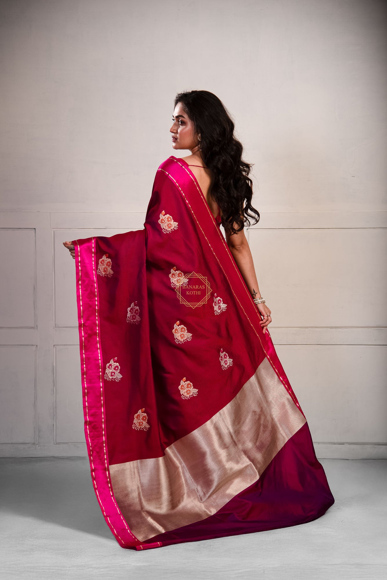 Contemparory Tanchoi Weave with Kadhua Butta in Zari & Resham and Complimenting Satin Border Saree