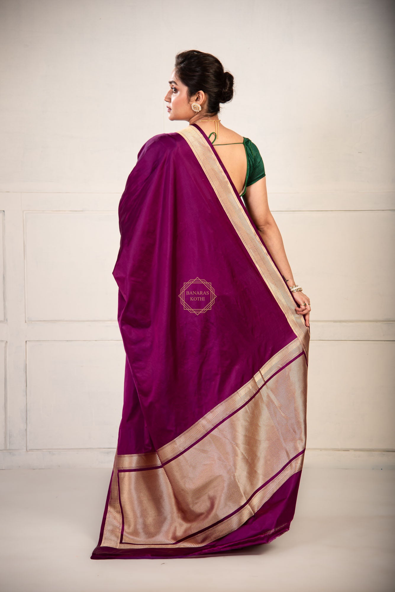 Kadhua Border Weaved on Plain Body of Satin Silk Saree