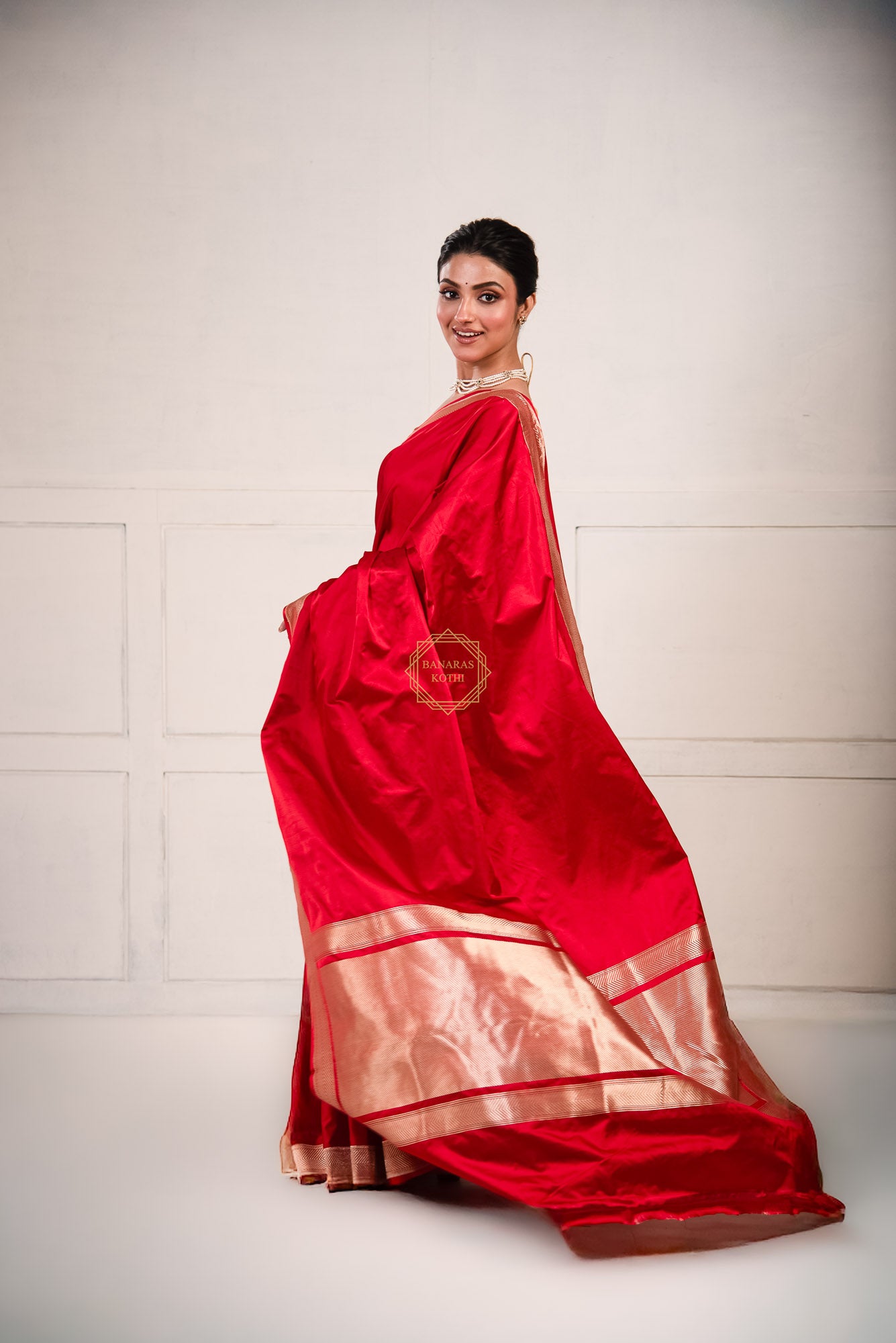 Kadhua Border Weaved on Plain Body of Satin Silk Saree