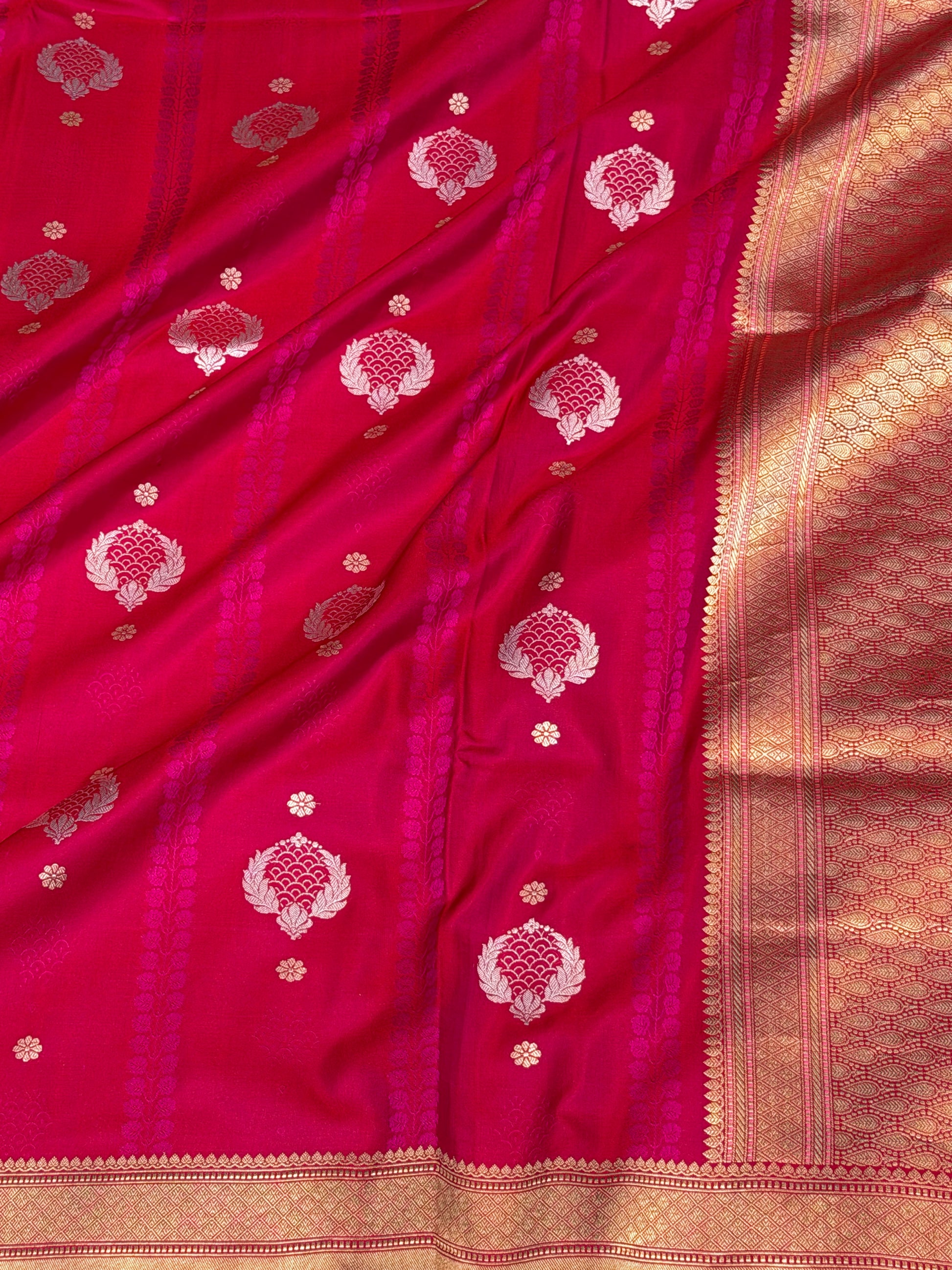 Dark Pink Handloom Tanchoi Banarasi Mashru Silk Saree