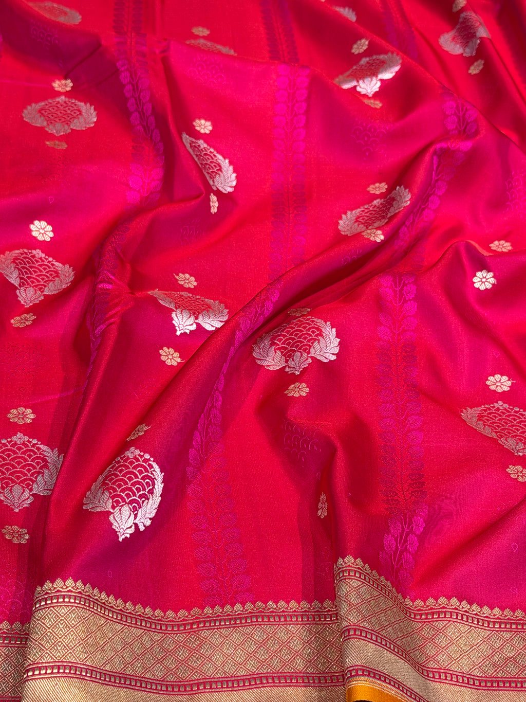 Dark Pink Handloom Tanchoi Banarasi Mashru Silk Saree