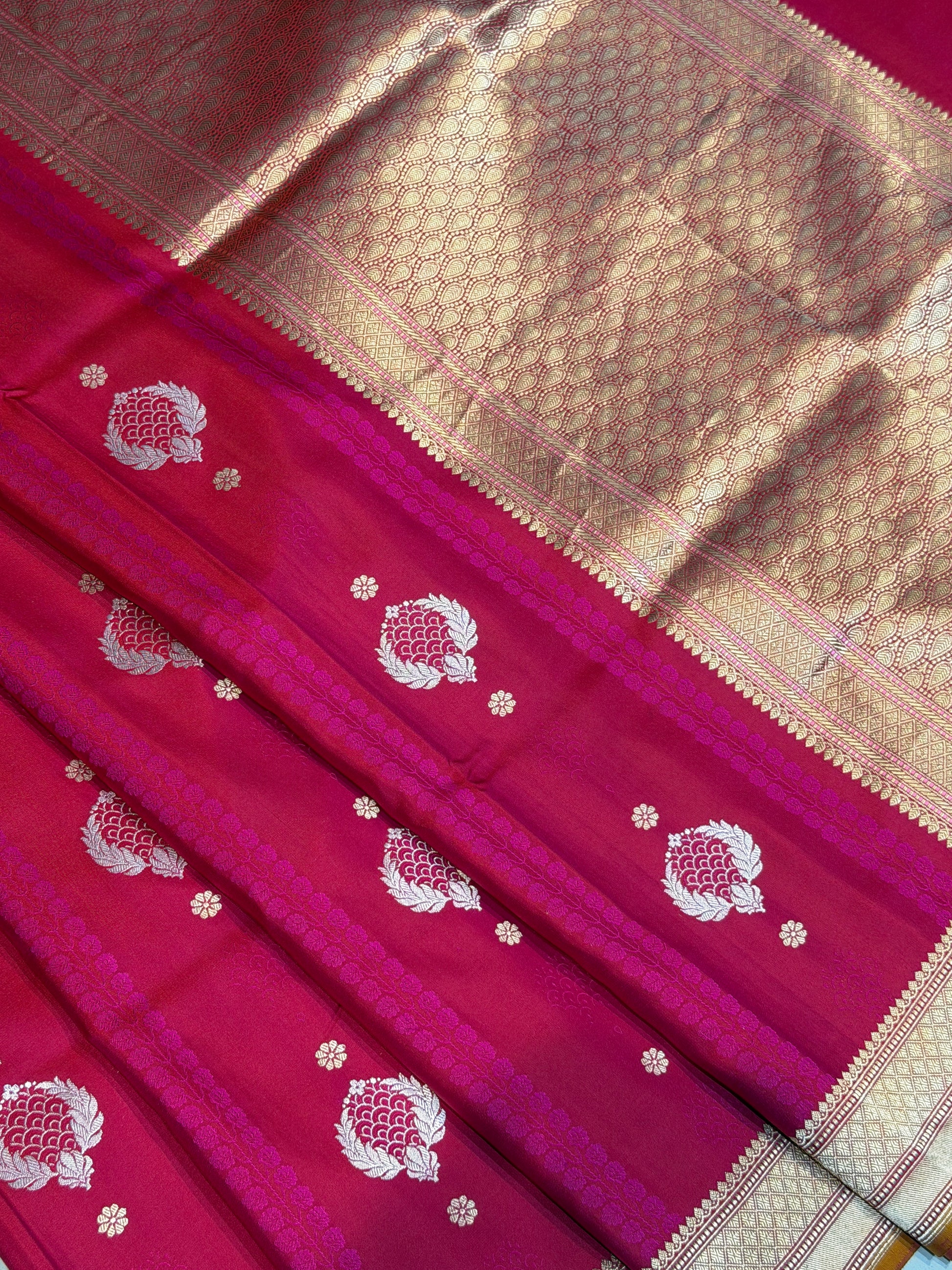 Dark Pink Handloom Tanchoi Banarasi Mashru Silk Saree