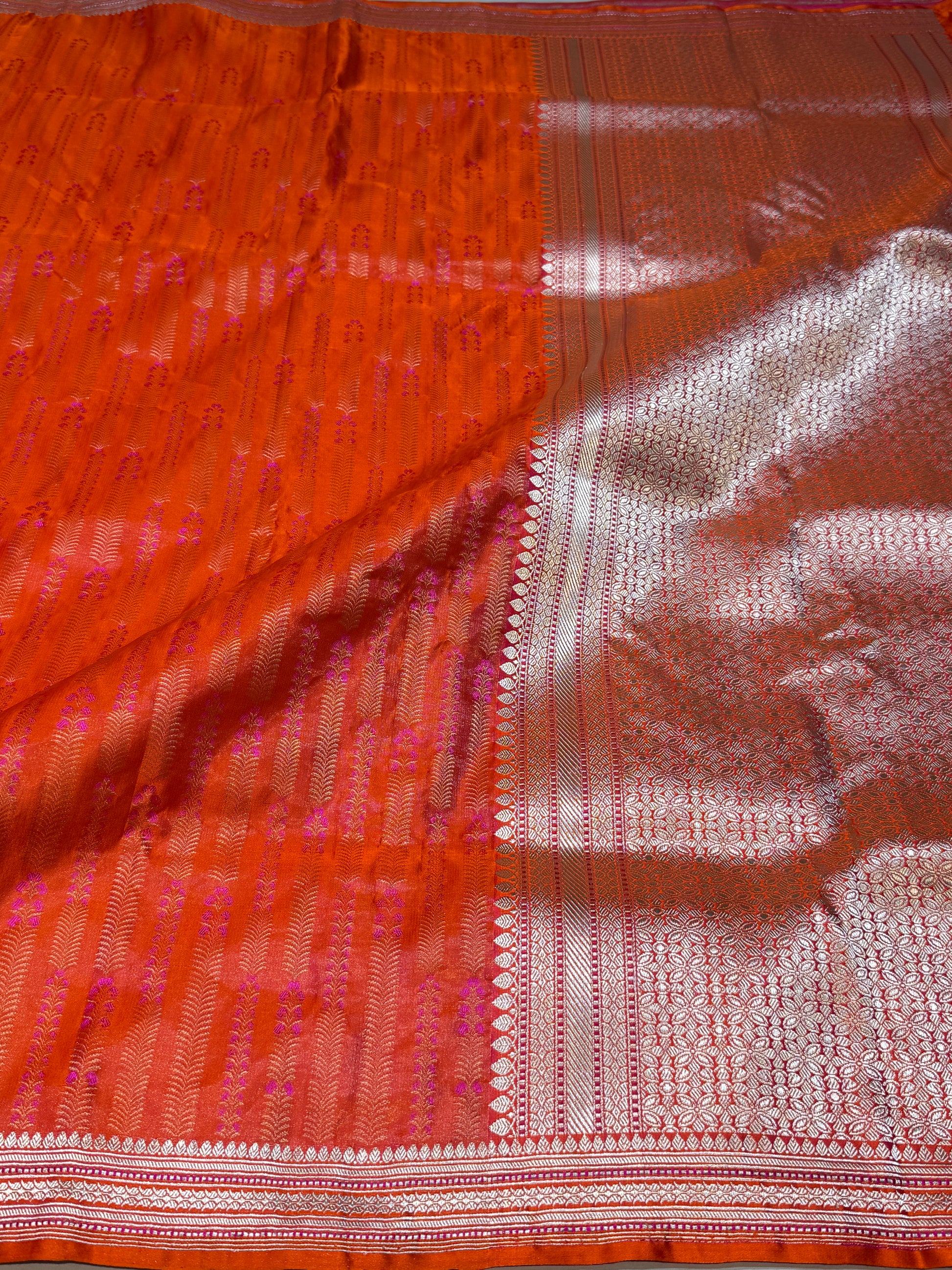 Red Jamawar Handloom Banarasi Mashru Silk Saree