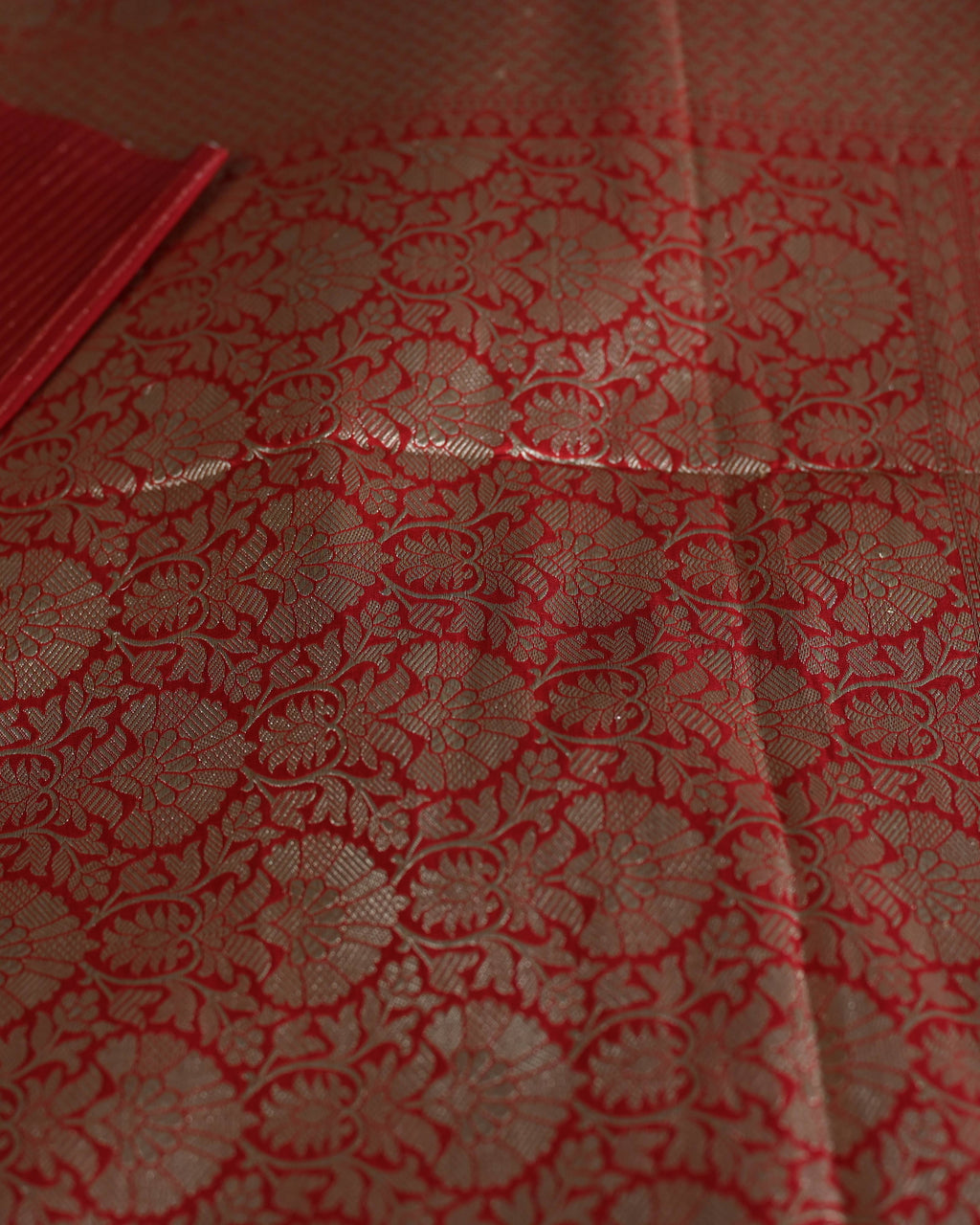 Red Katan Zari Jaal Banarasi Border Pallu Saree