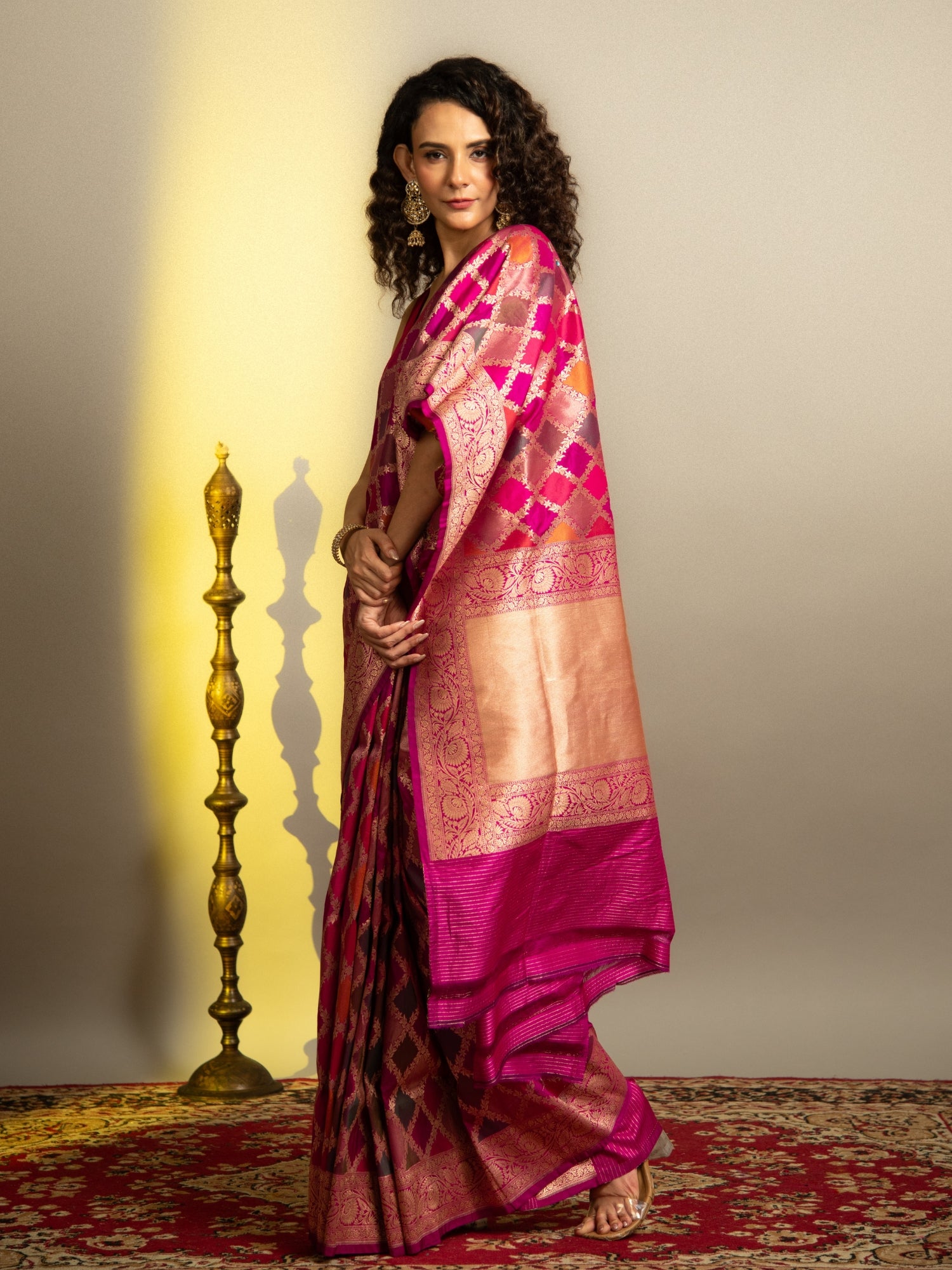 Rani Pink and Red Rangkat Handloom Banarasi Katan Silk Sare with Meenakari Jaal
