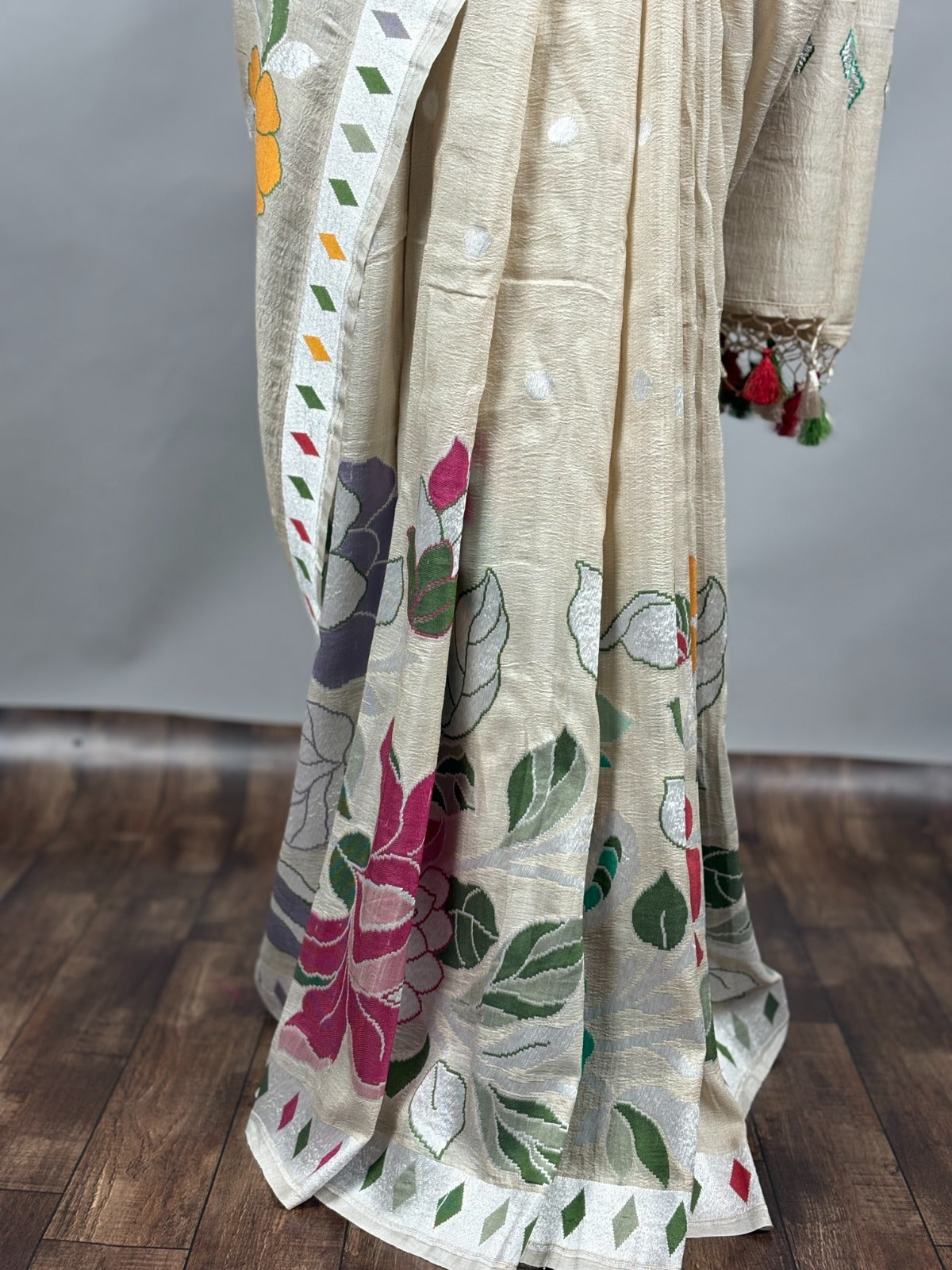 Beige Meenakari Handloom Banarasi Tussar Silk Saree