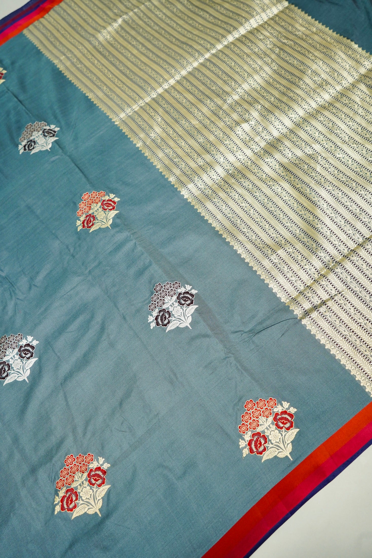 Kadhua Weaved Georgette By Georgette and Satin Border Saree