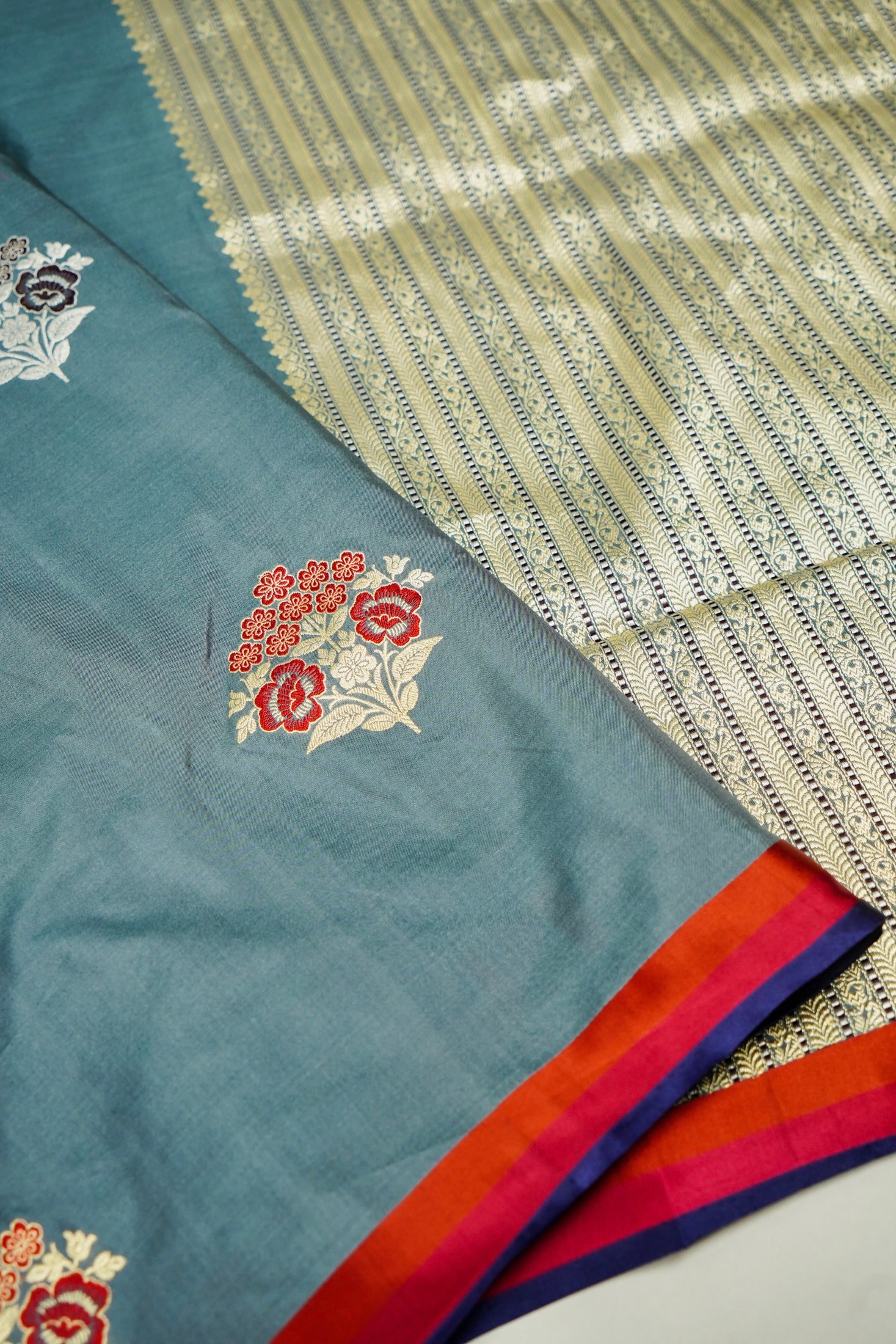 Kadhua Weaved Georgette By Georgette and Satin Border Saree