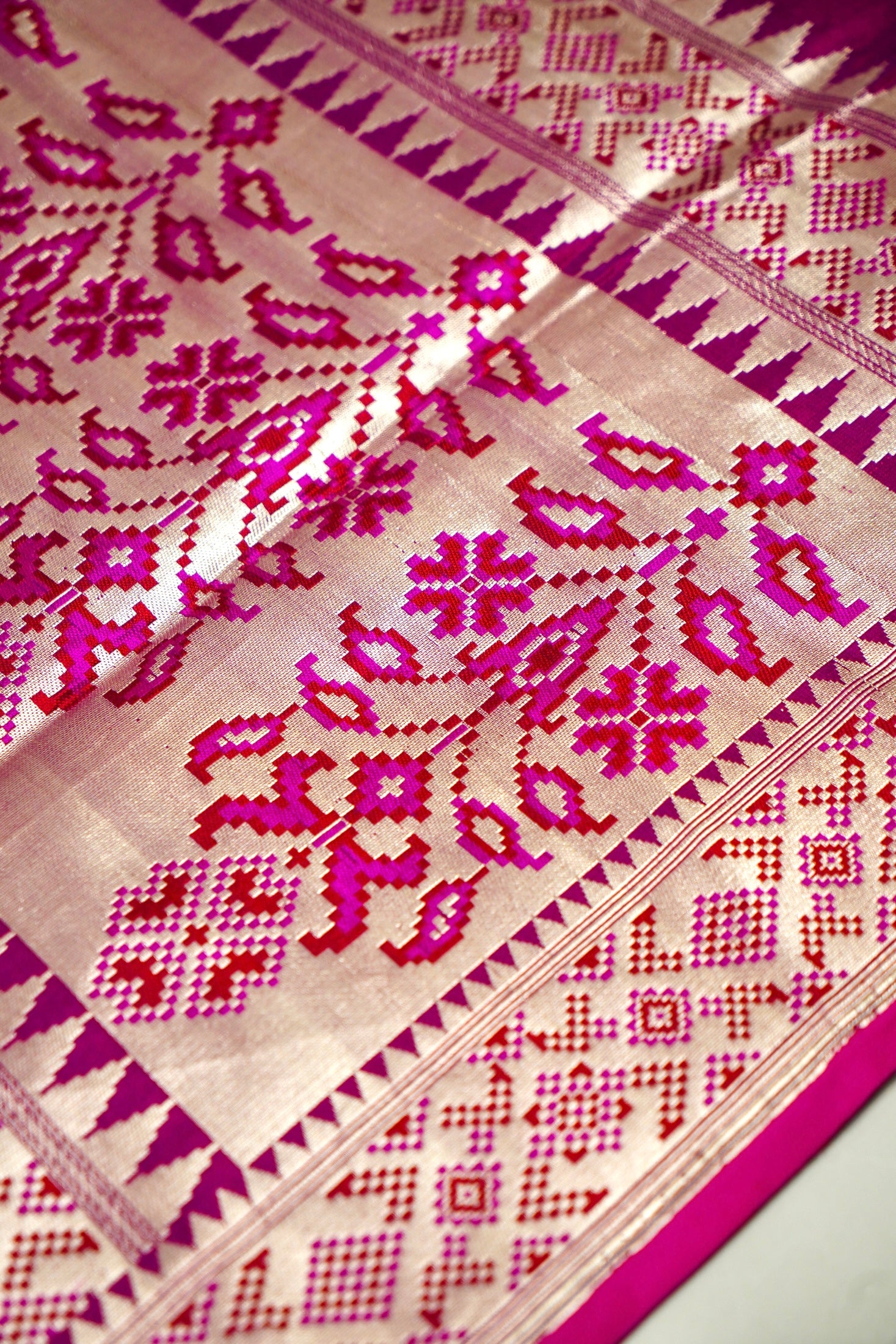 Resham and Zari Jaal Weaved on Satin with Jamawar Technique