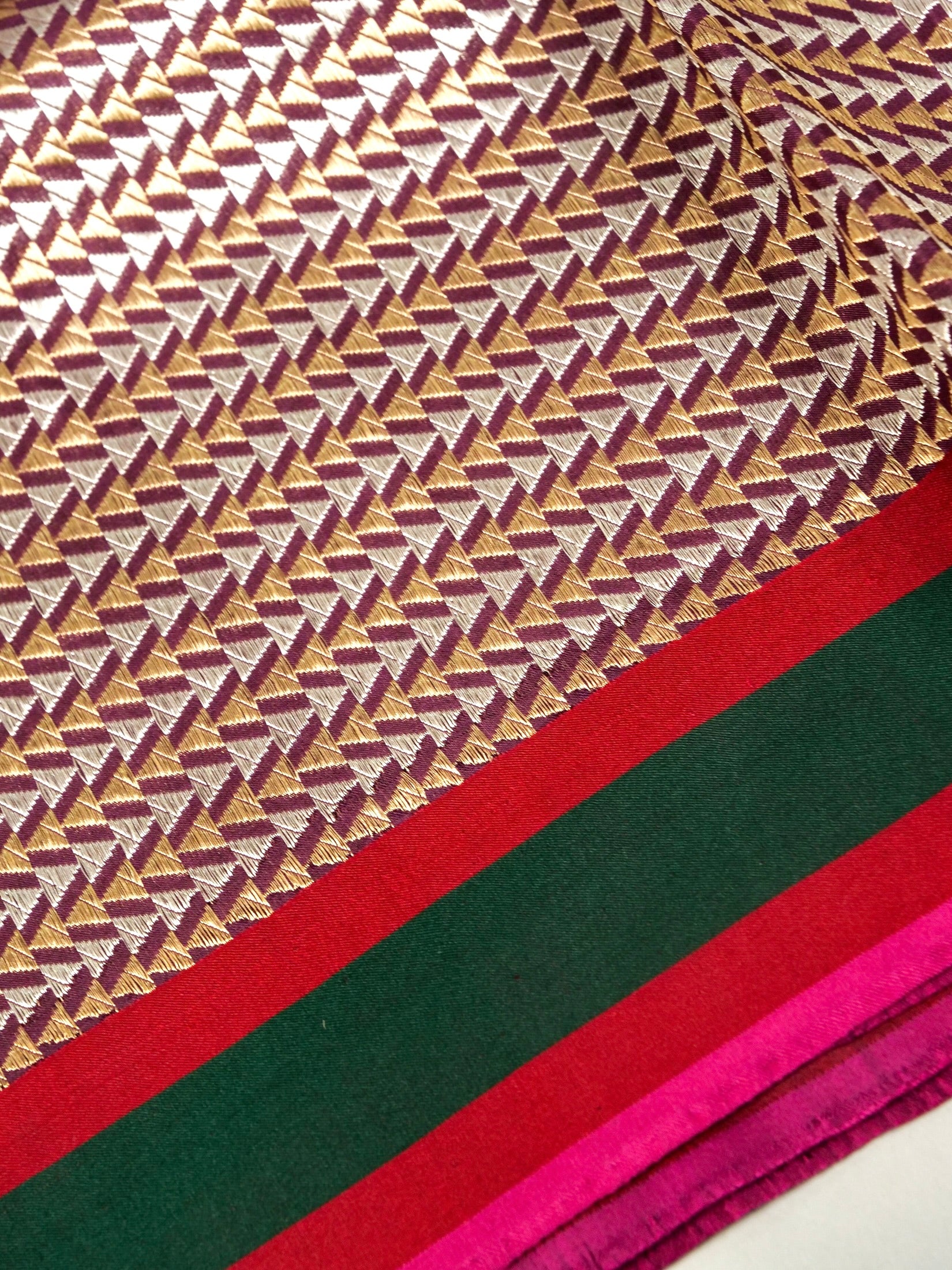 Katan Silk Plain Kadhuwa Weaved Zari Satin Border Aanchal Saree